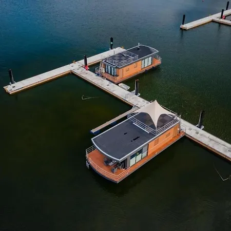 Hausboot Skyline Ботель *