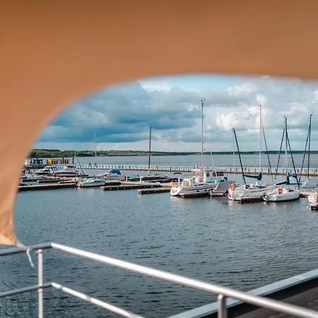 Hausboot Skyline Ботель Klitten