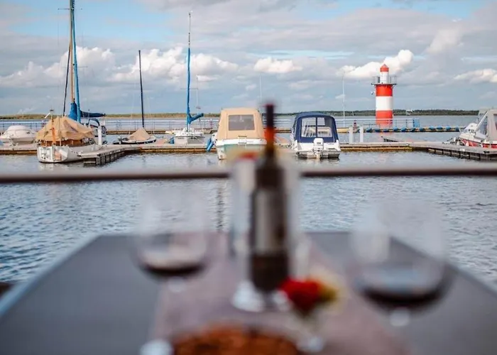 船屋 Hausboot Skyline