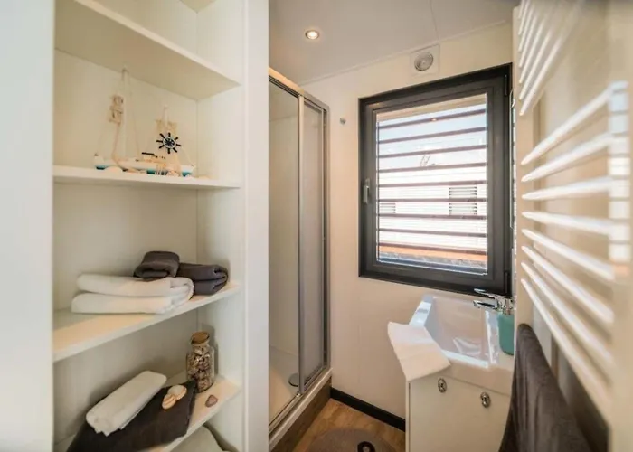 船屋 Hausboot Skyline *