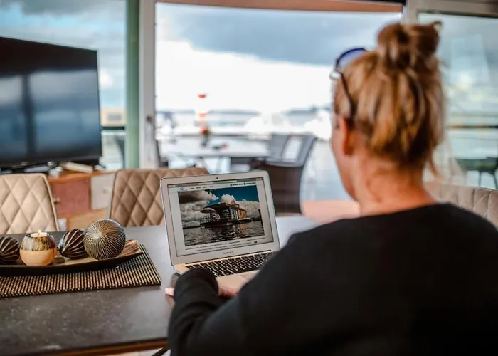 船屋 Hausboot Skyline Klitten